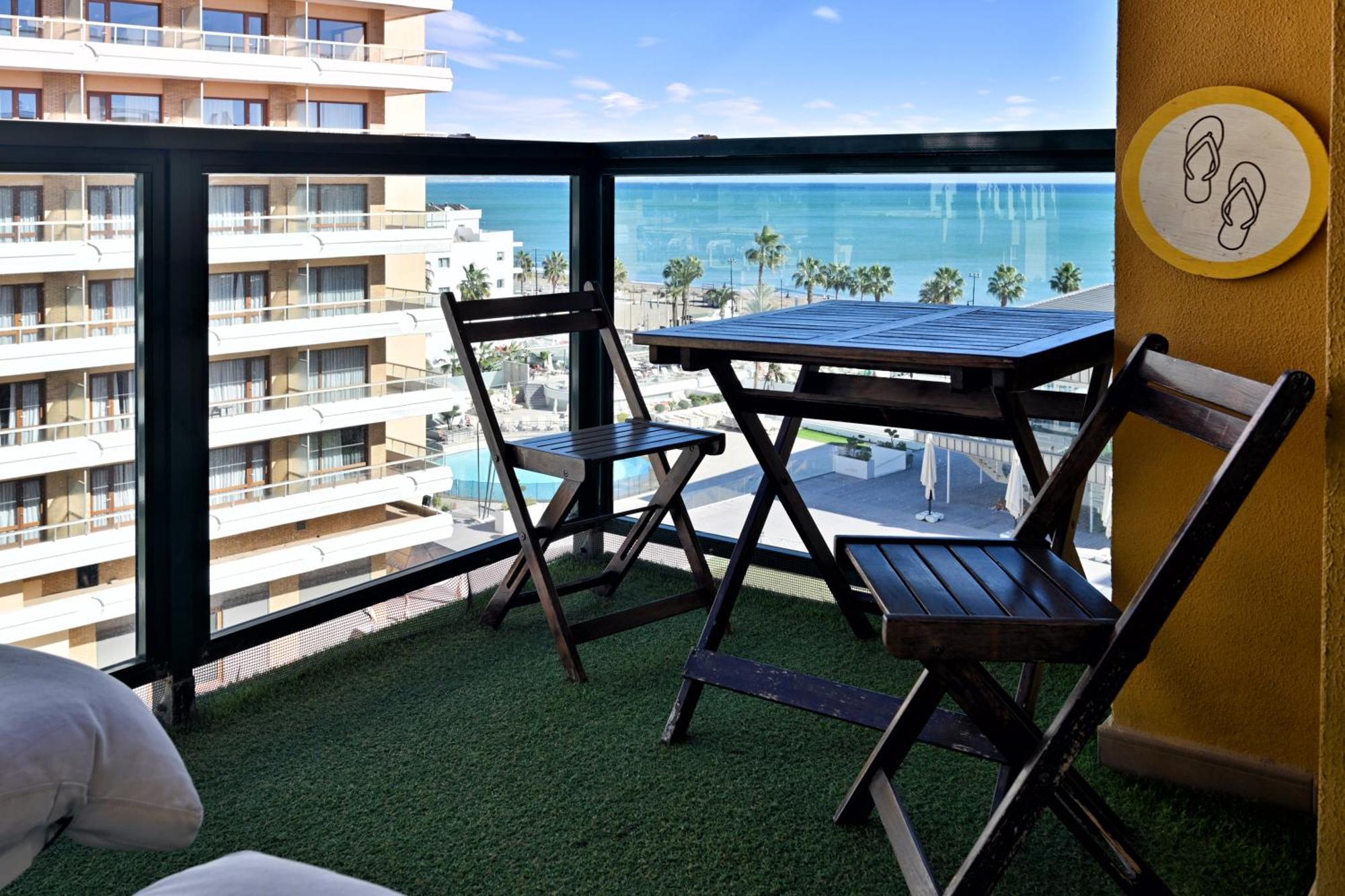 Love Rent4 Malaga Playa Del Bajondillo トレモリノス エクステリア 写真