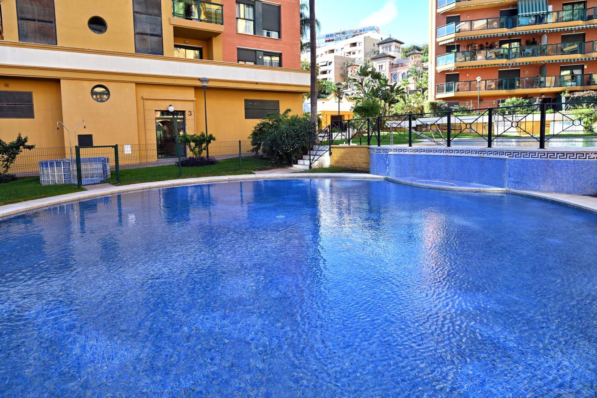 Love Rent4 Malaga Playa Del Bajondillo トレモリノス エクステリア 写真
